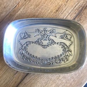 Wilton Armetale Pewter - Lovebirds